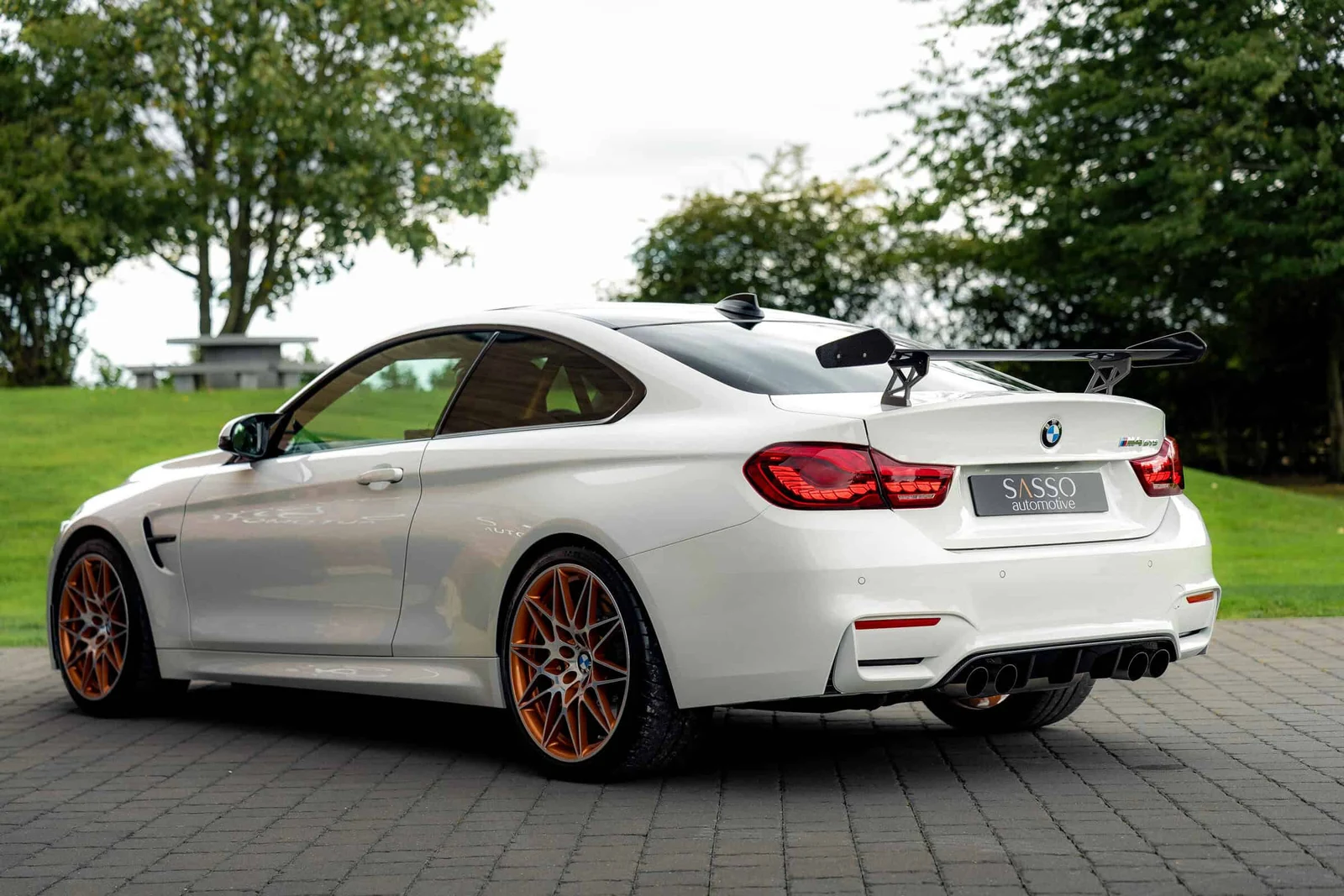 BMW M4 GTS, 3/10