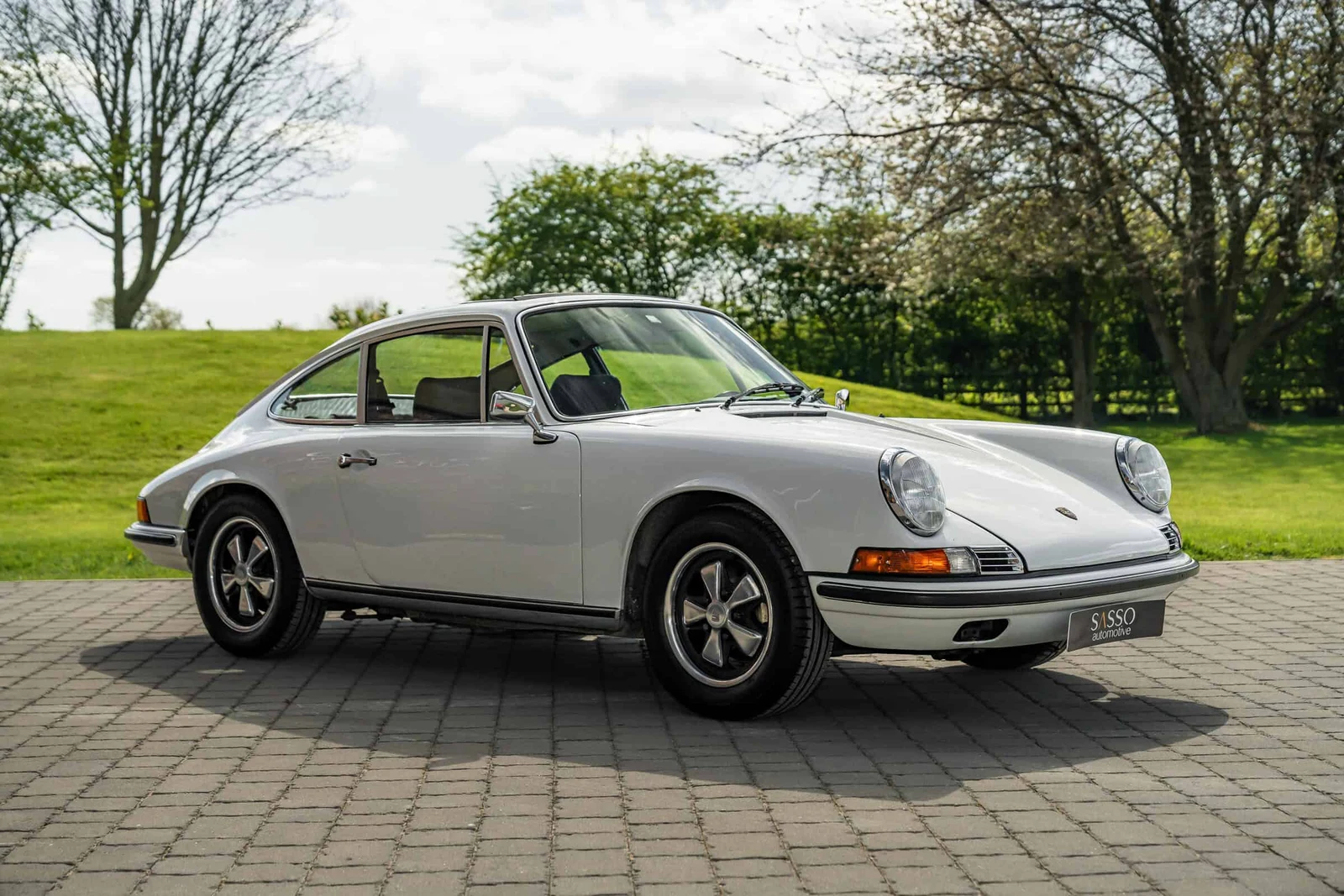 Porsche 911 T, 2/10