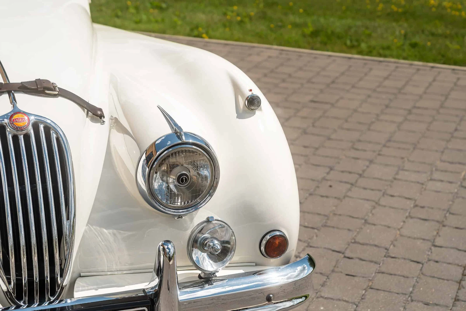 Jaguar XK140 SE DHC, 9/10