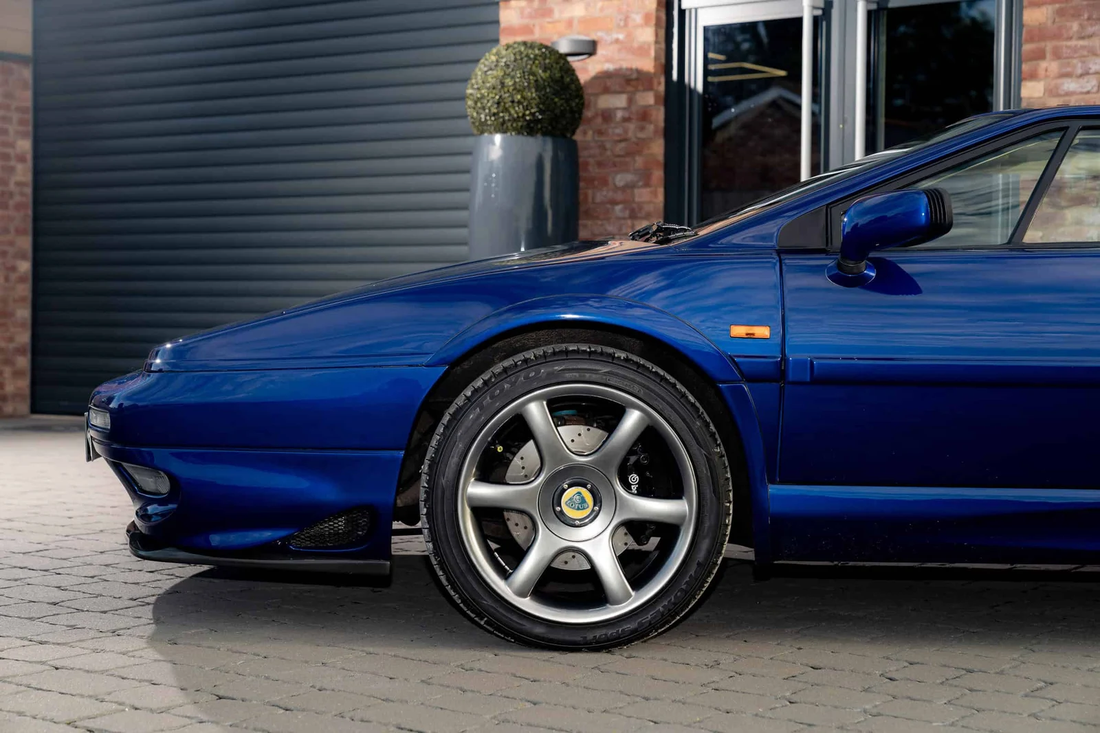 Lotus Esprit V8 Turbo SE, 5/10