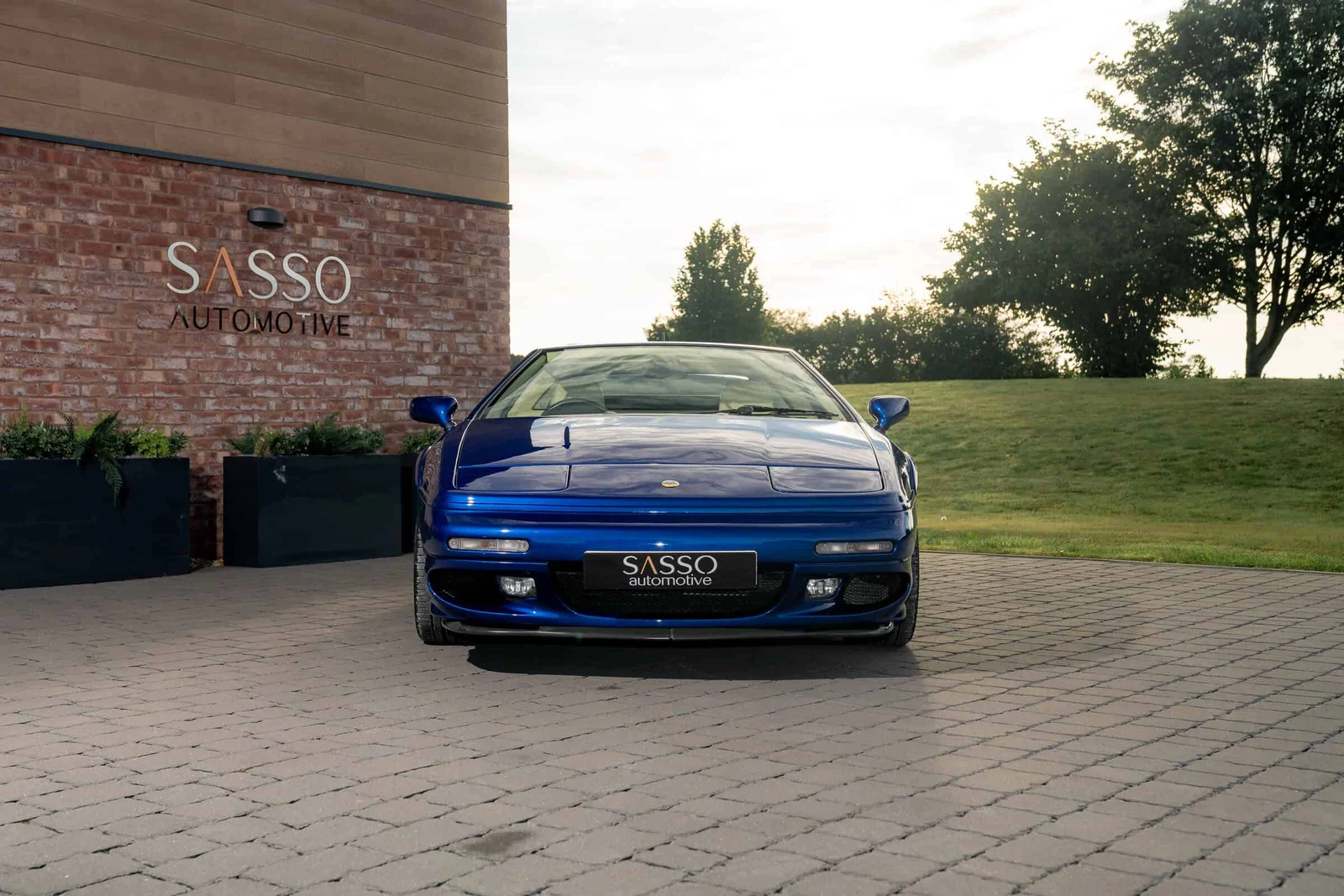 Lotus Esprit V8 Turbo SE, 9/10