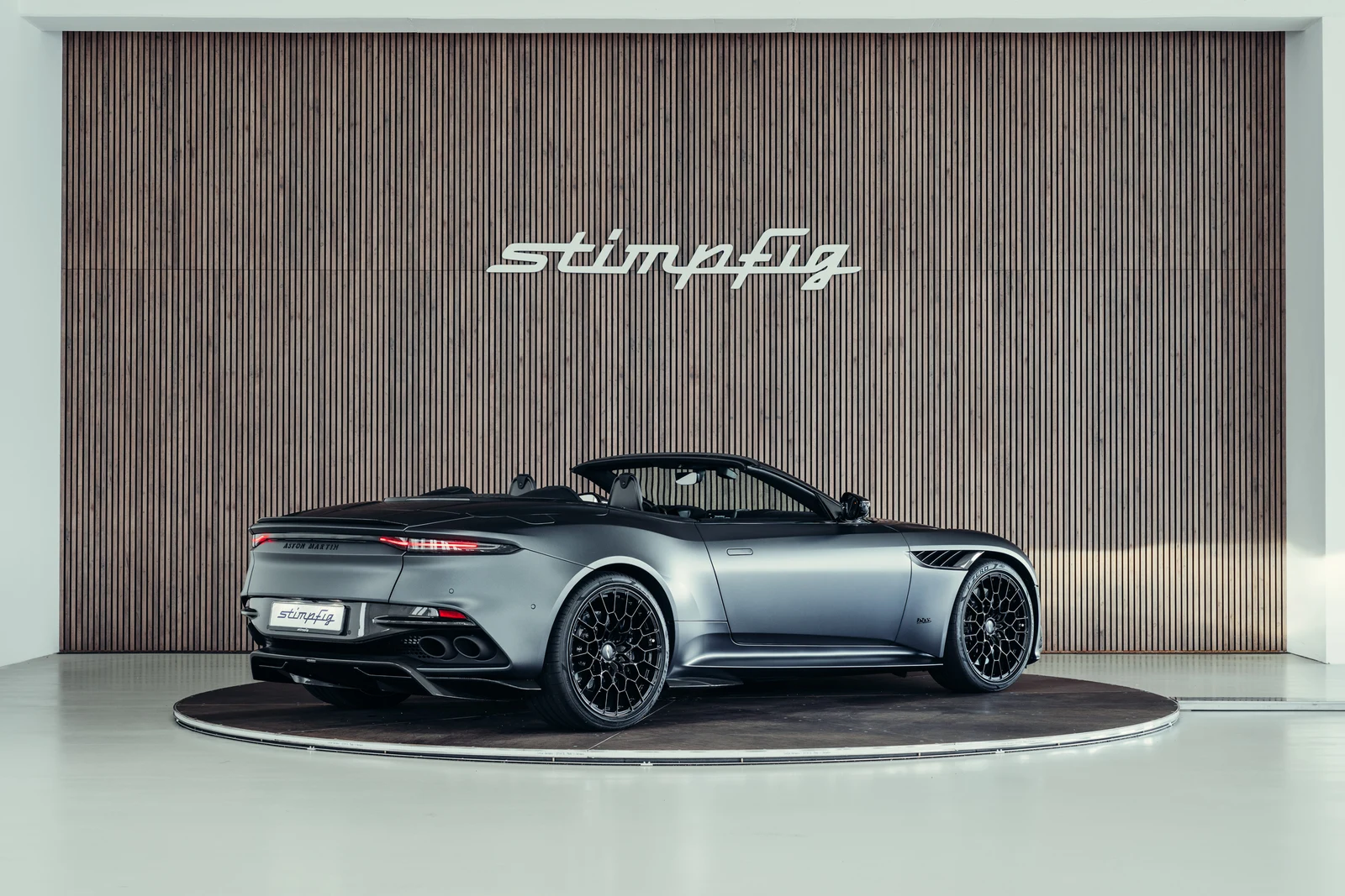 Aston Martin DBS 770 Ultimate Volante, 5/10