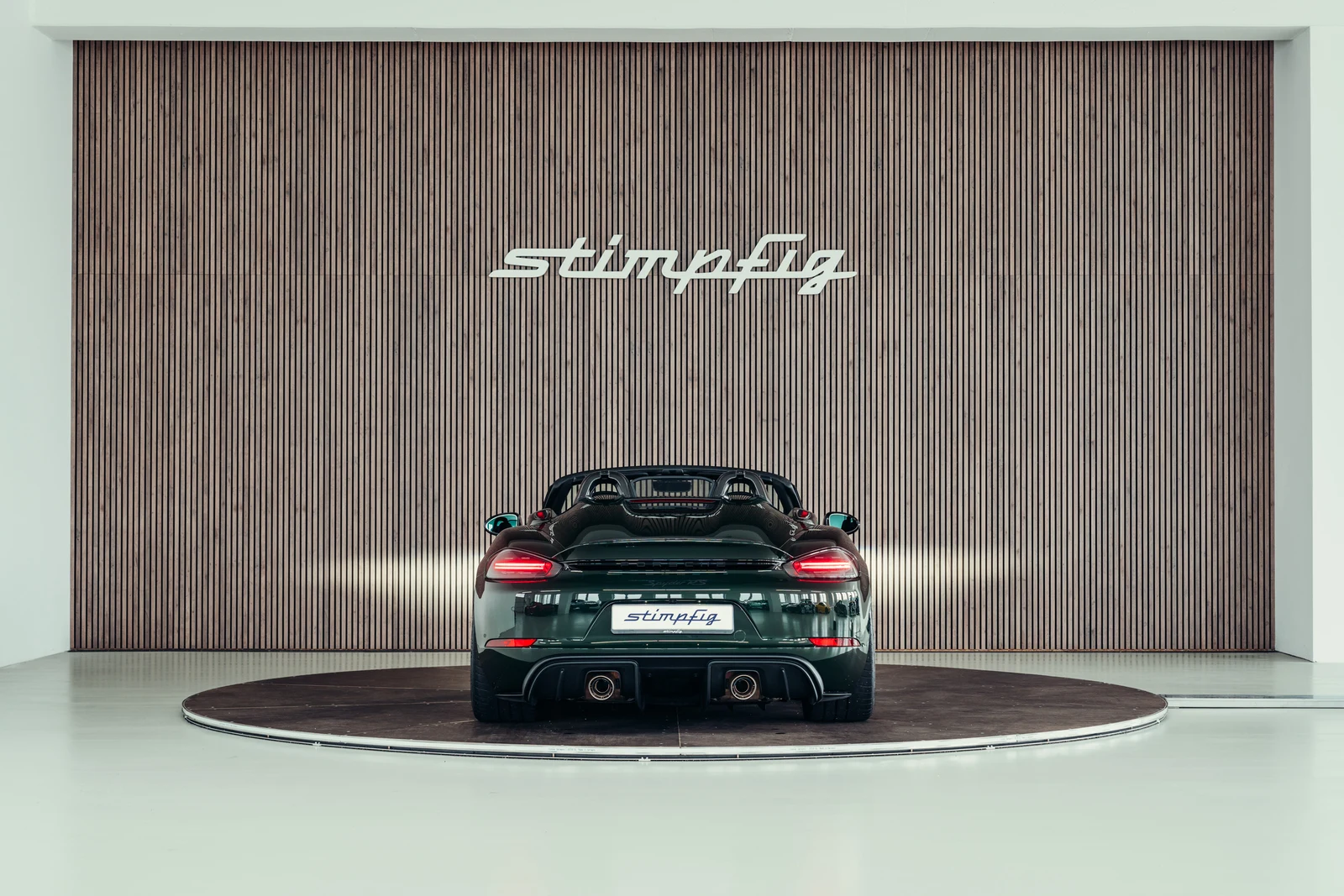 Porsche 718 Spyder RS, 4/10