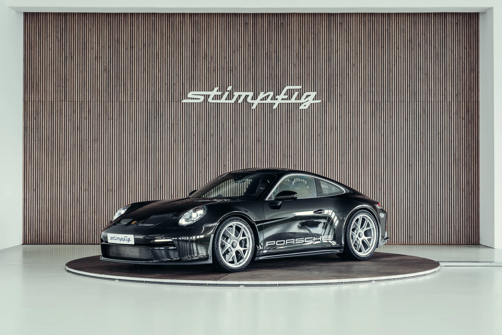 Porsche 911 (992.1) S/T, full-car front three-quarter view.