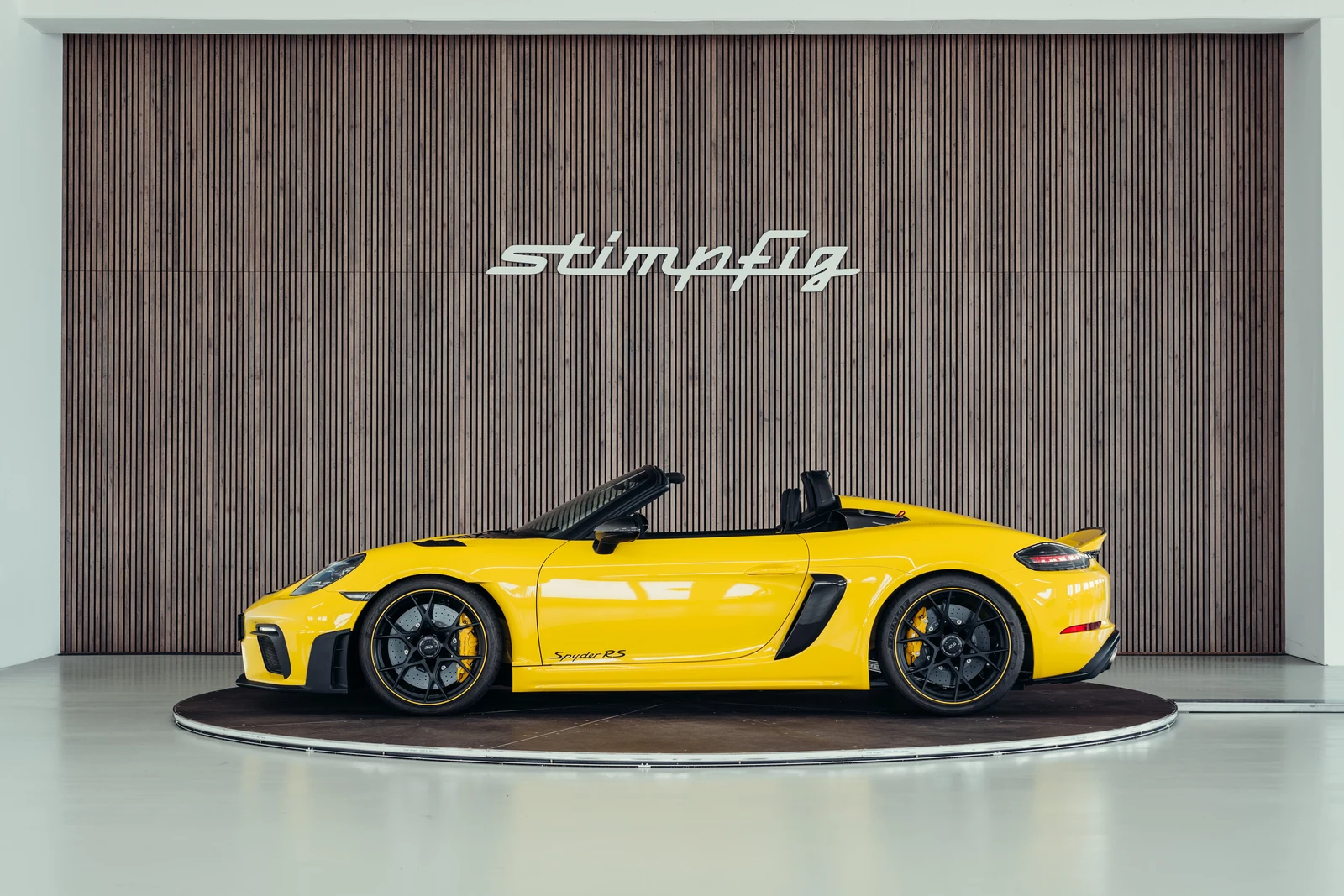 Porsche 718 Spyder RS, 2/10