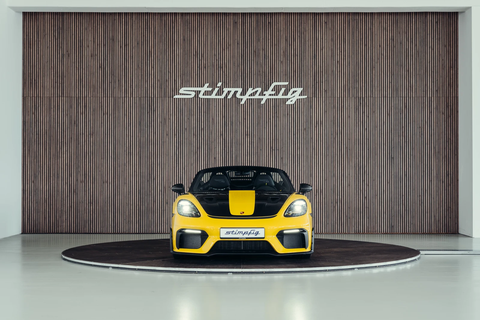 Porsche 718 Spyder RS, 8/10