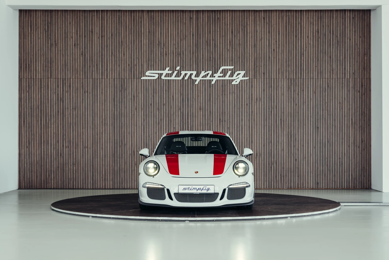 Porsche 911 R, 8/10