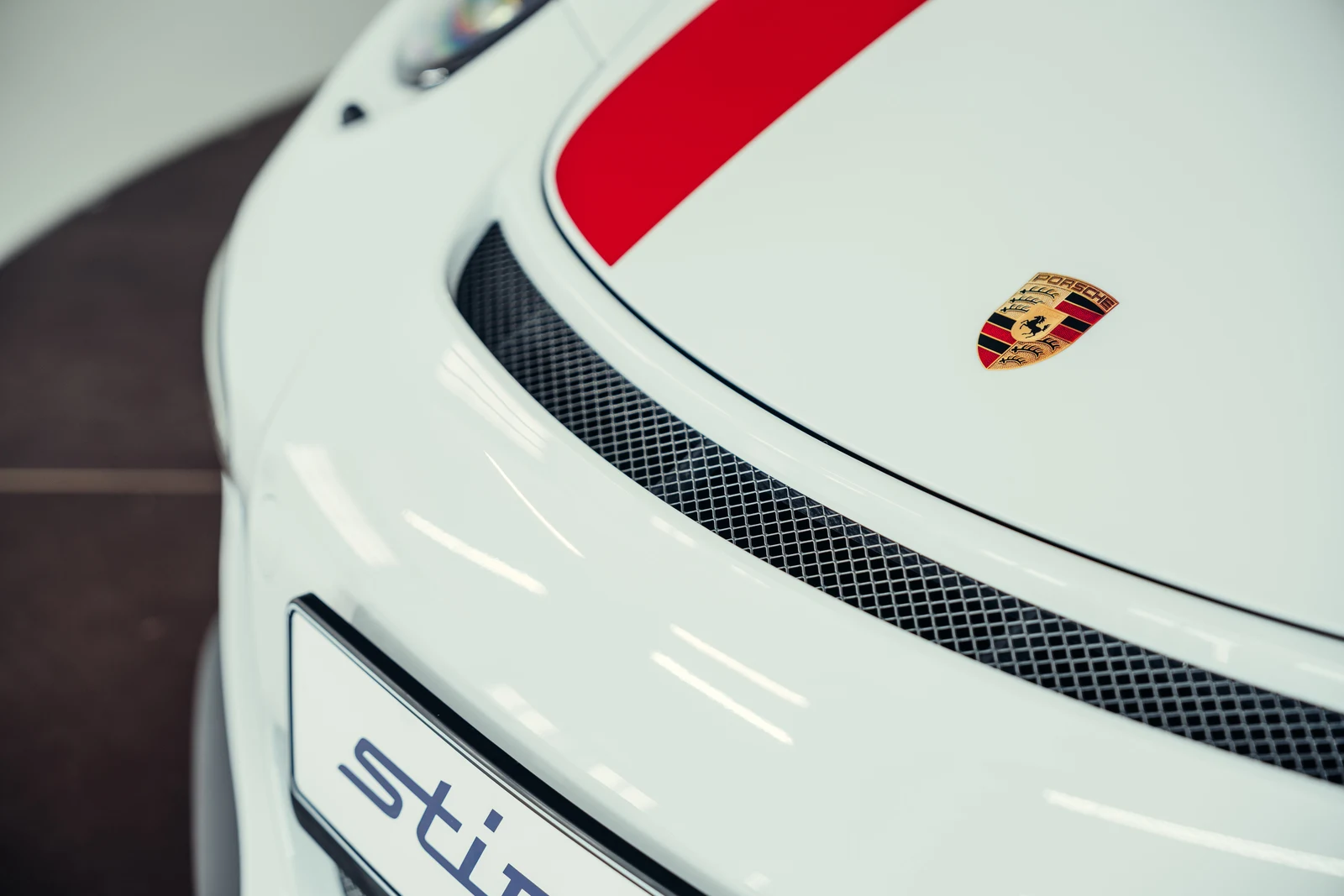 Porsche 911 R, 9/10