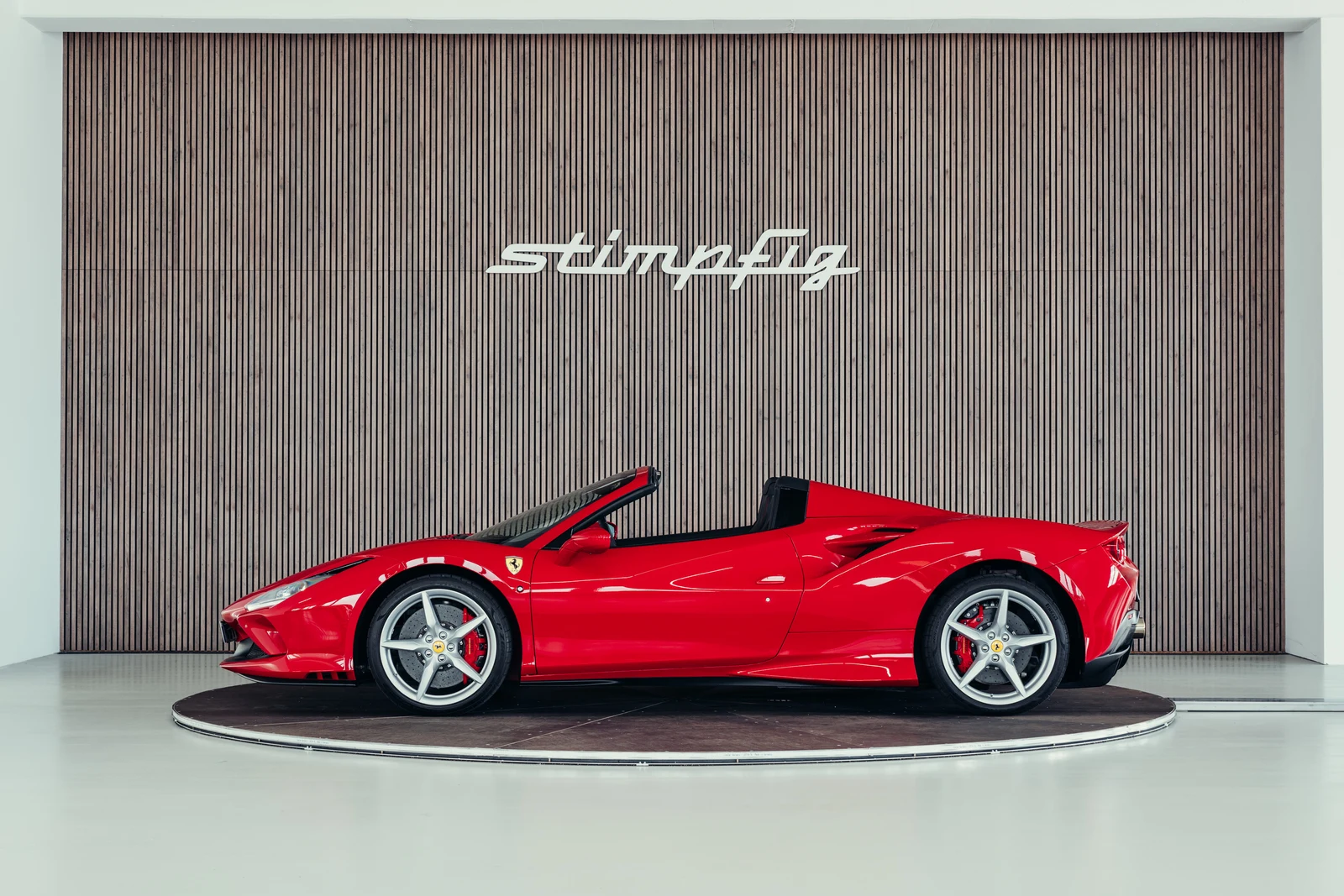 Ferrari F8 Spider, 2/10