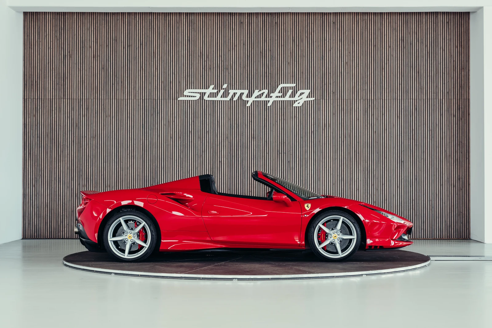 Ferrari F8 Spider, 6/10