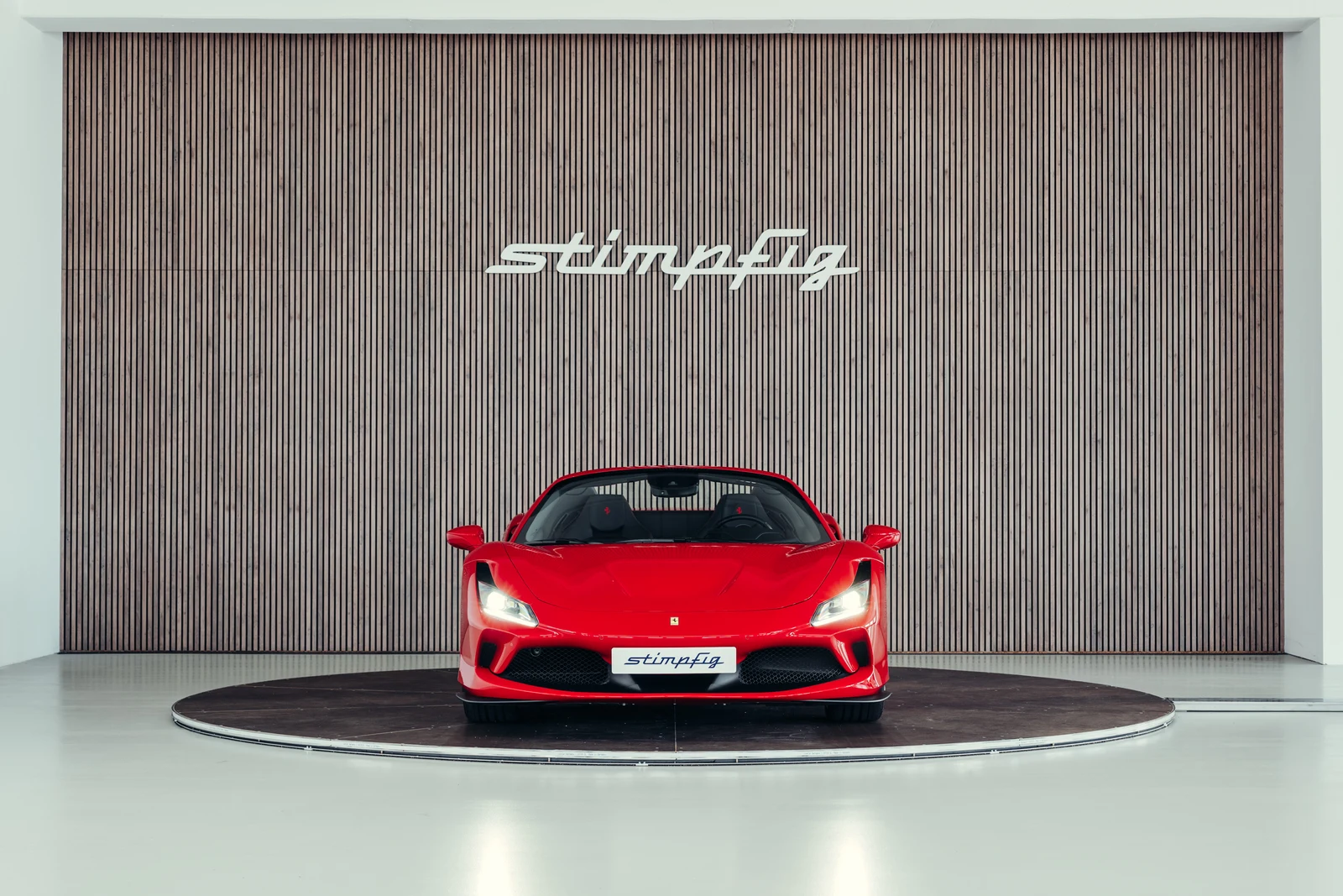Ferrari F8 Spider, 8/10