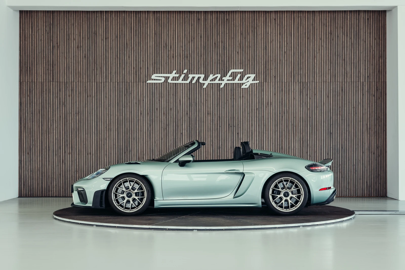 Porsche 718 Spyder RS, 2/10