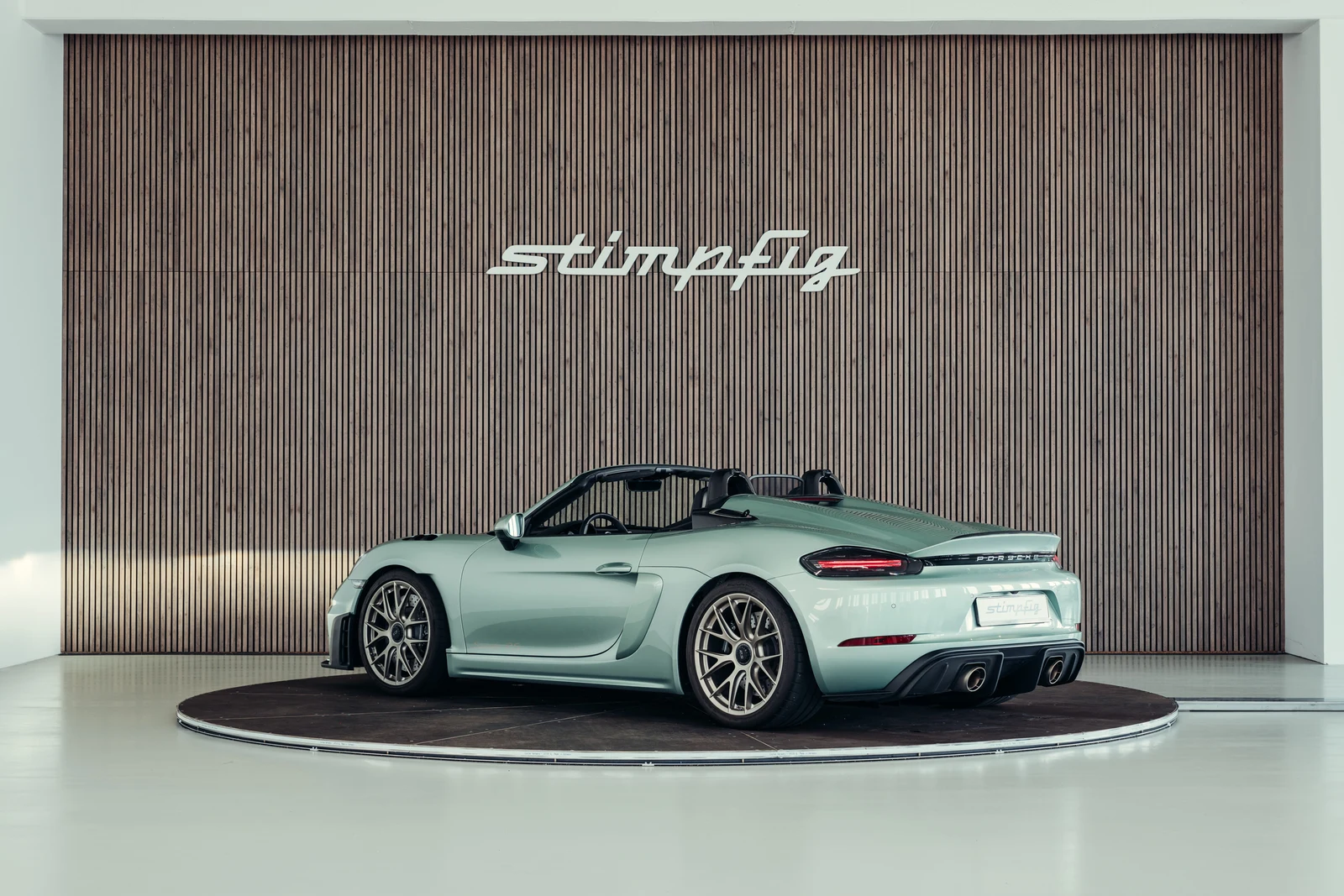 Porsche 718 Spyder RS, 3/10