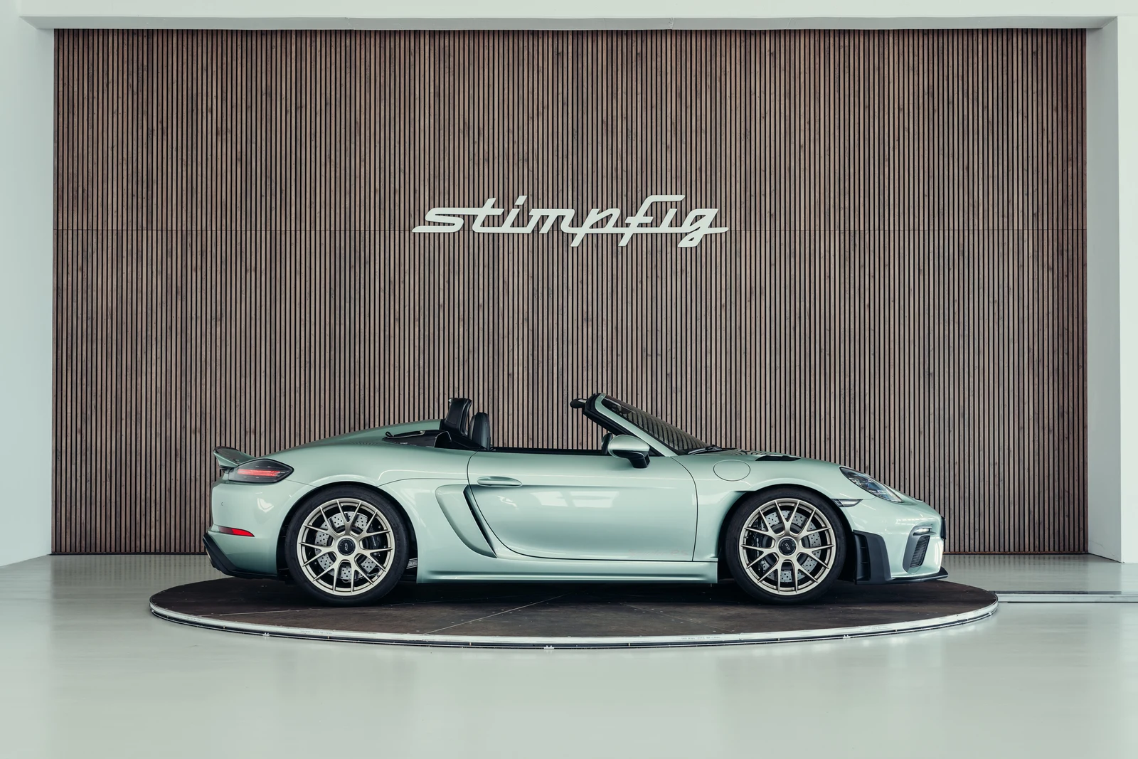 Porsche 718 Spyder RS, 6/10