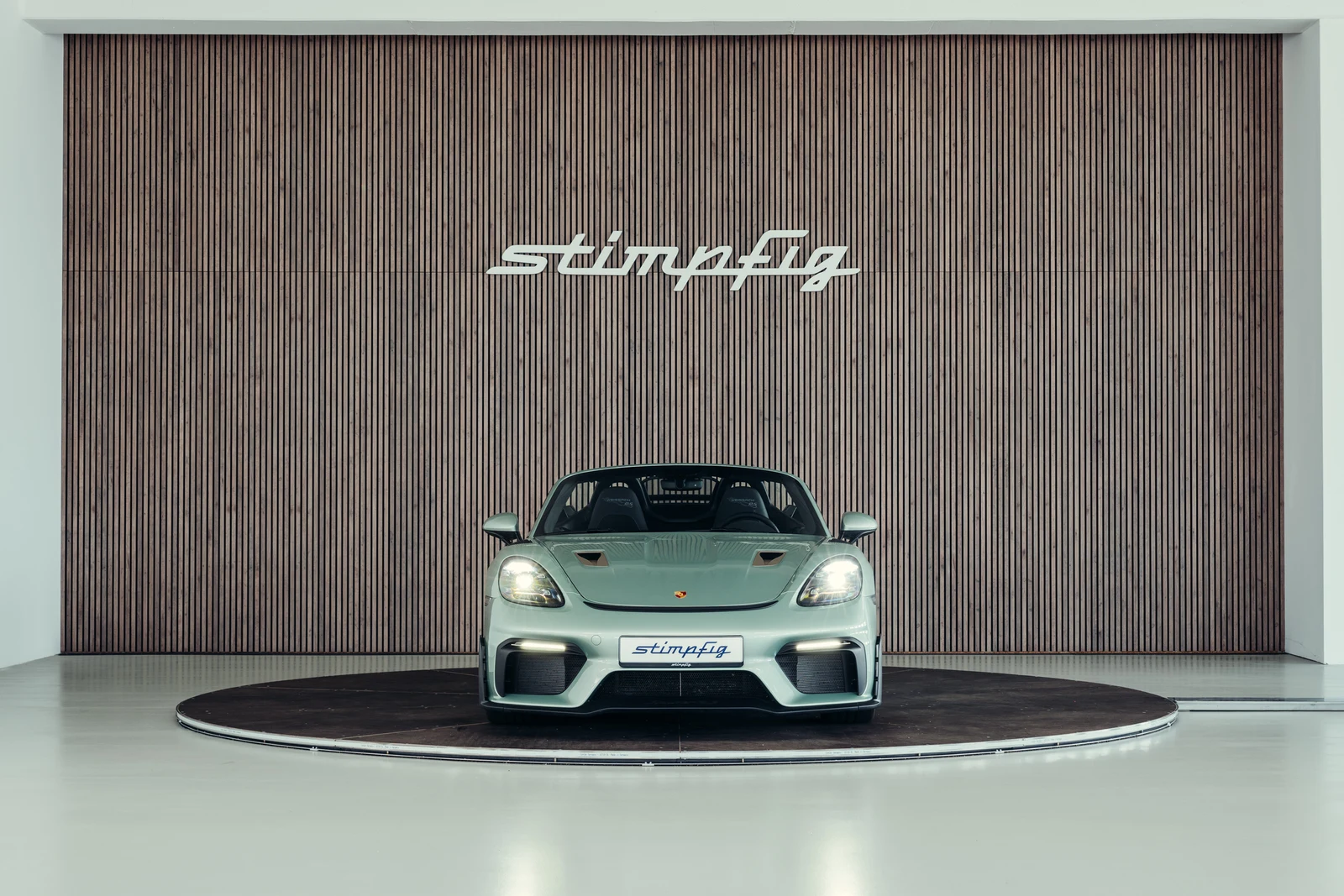 Porsche 718 Spyder RS, 8/10
