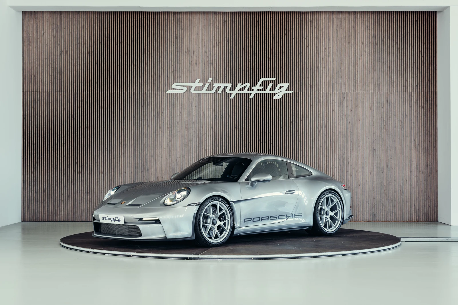 Porsche 911 (992.1) S/T, full-car front three-quarter view.