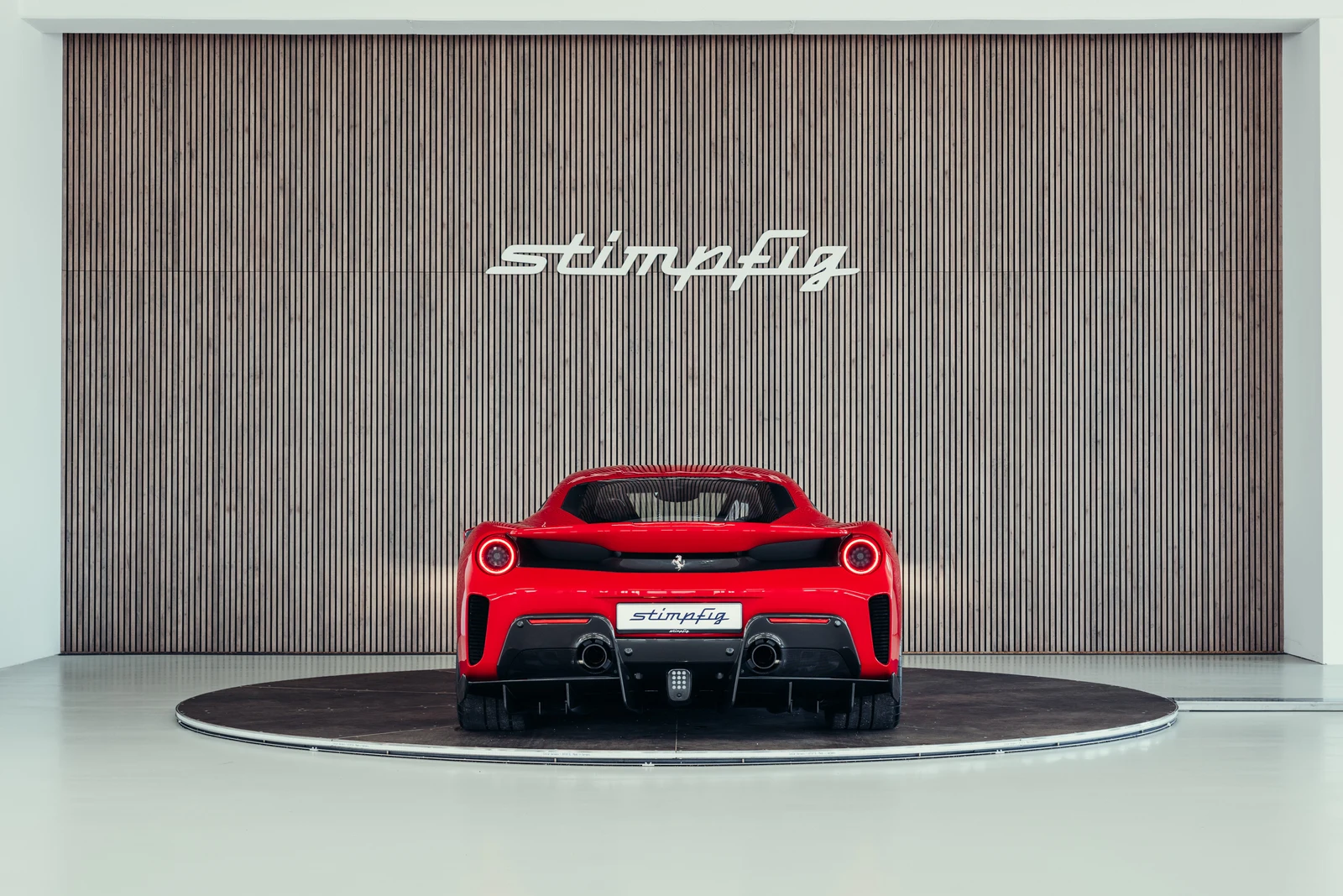 Ferrari 488 Pista, 4/10
