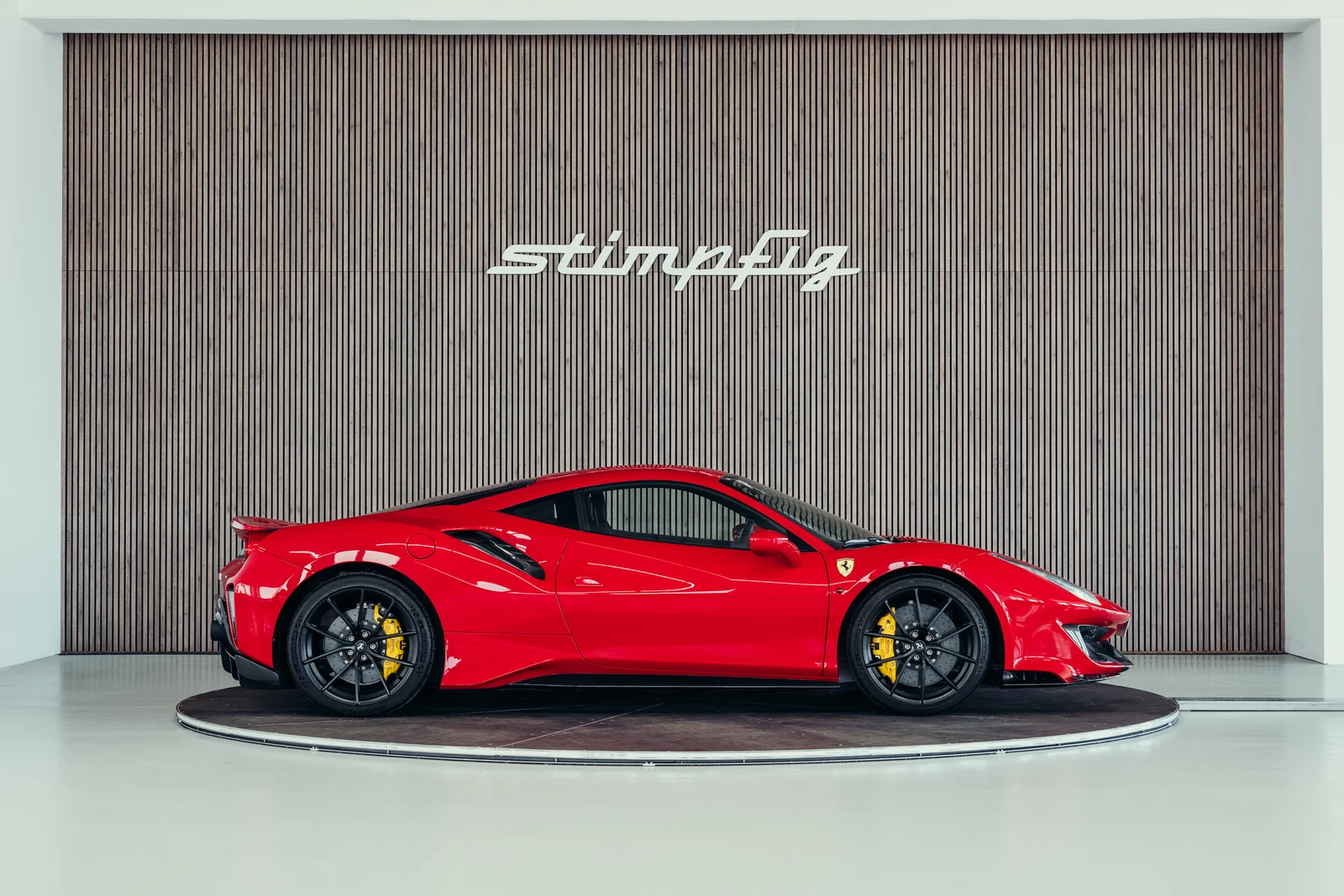 Ferrari 488 Pista, 6/10