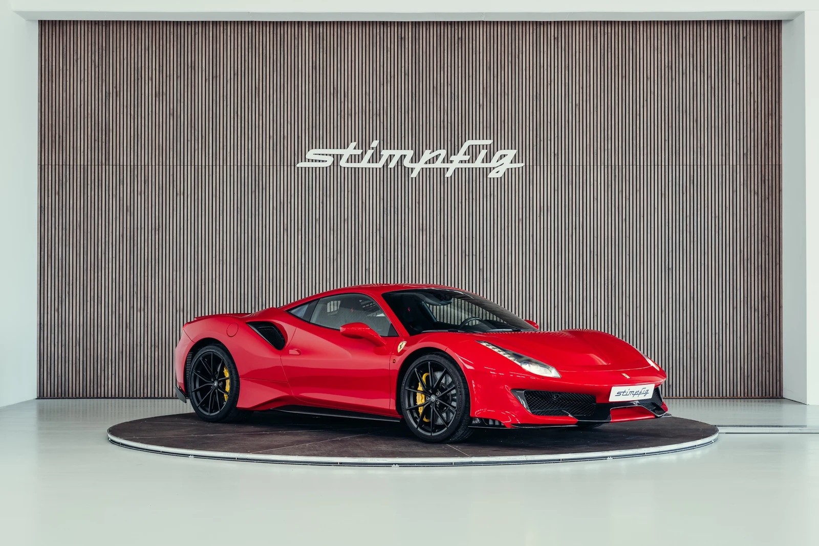Ferrari 488 Pista, 7/10