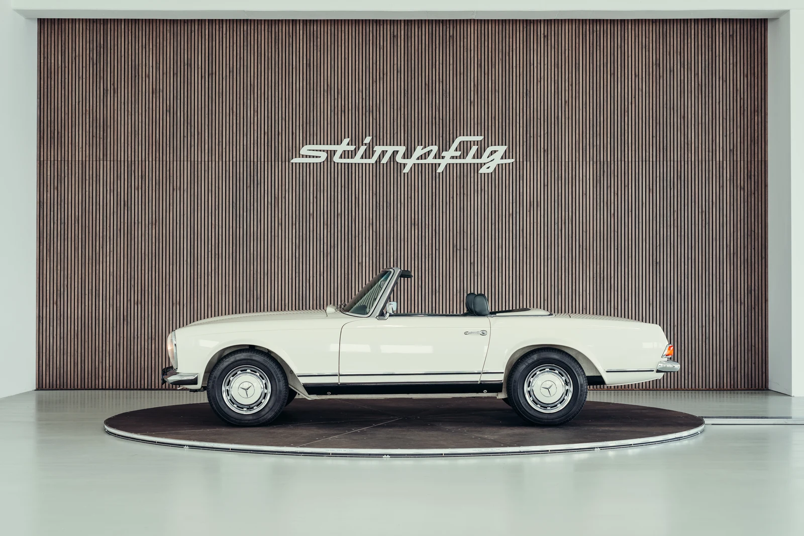 Mercedes-Benz 280 SL Pagode, 2/10