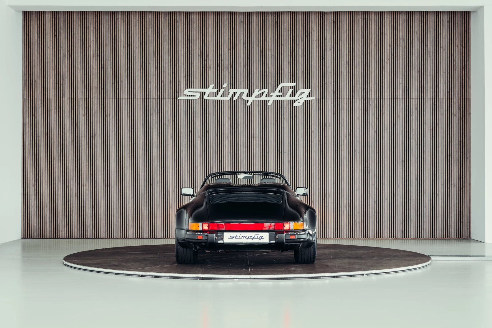 Porsche 911 (G-Series) Speedster, 4/10