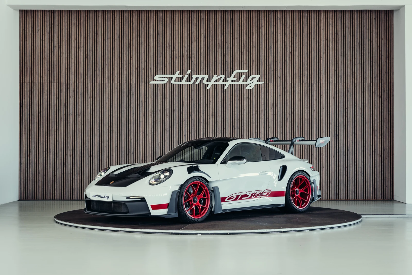Porsche 911 (992.1) GT3 RS, full-car front three-quarter view.