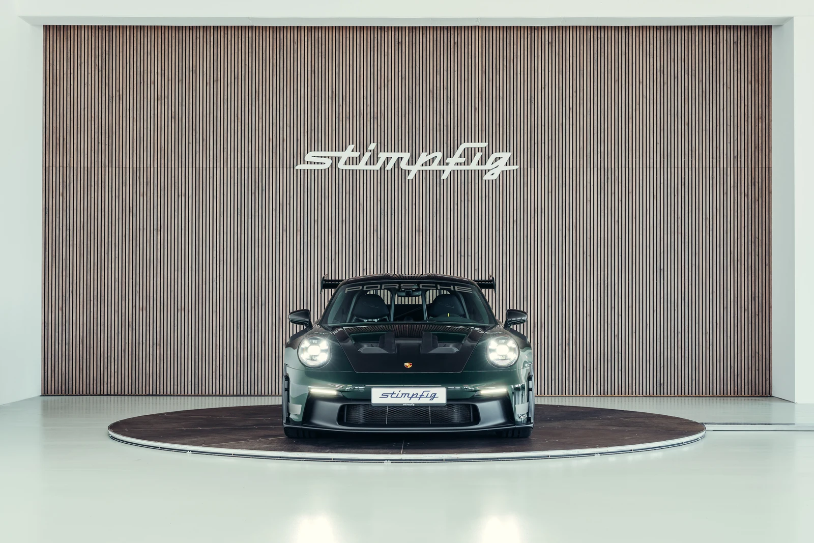 Porsche 911 (992) GT3 RS, 8/10