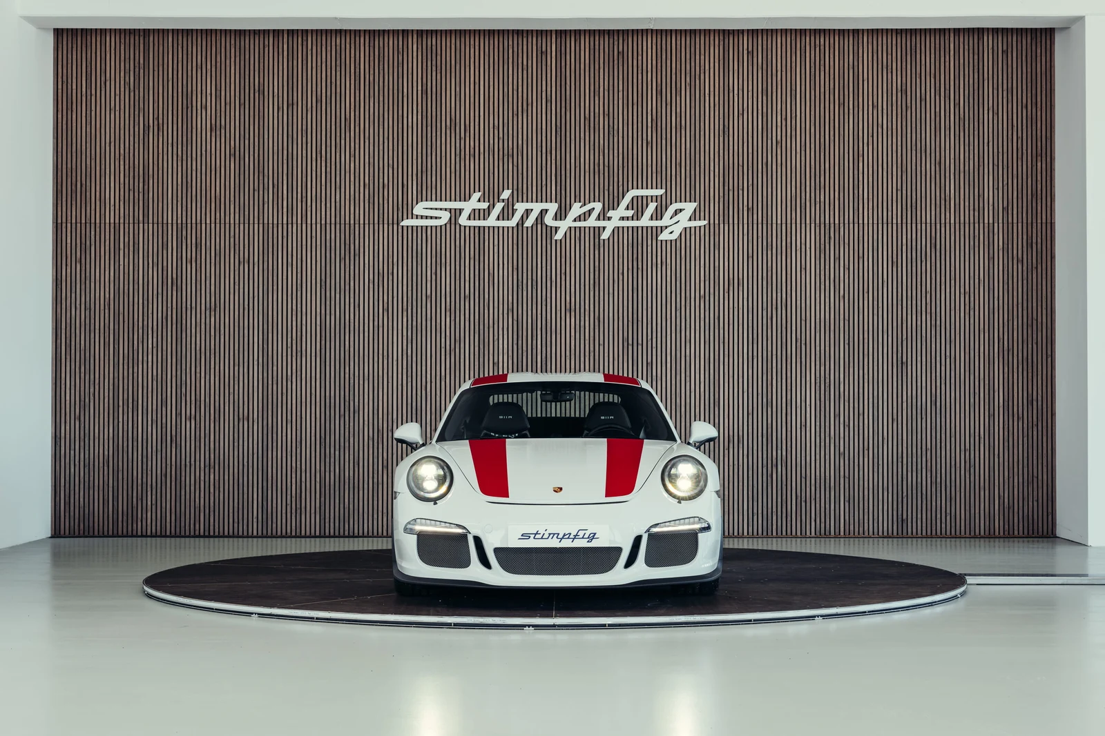 Porsche 911 R, 8/10