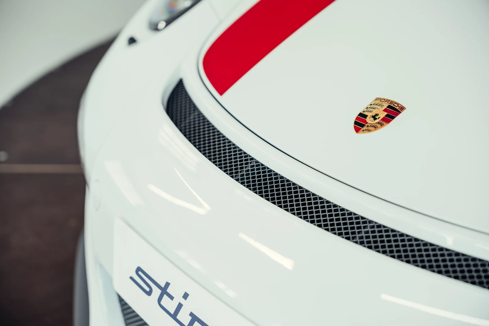 Porsche 911 R, 9/10
