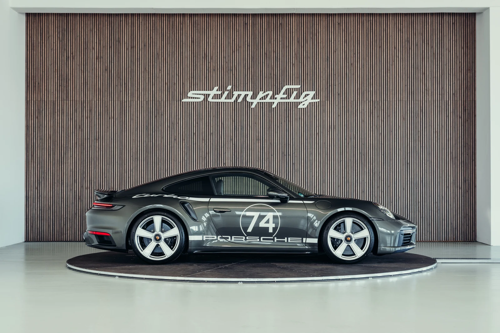 Porsche 911 (992) Turbo 50 Years, 6/10