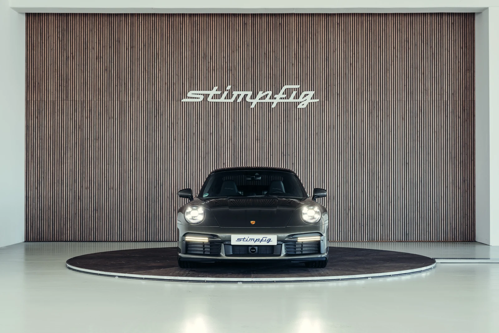 Porsche 911 (992) Turbo 50 Years, 8/10