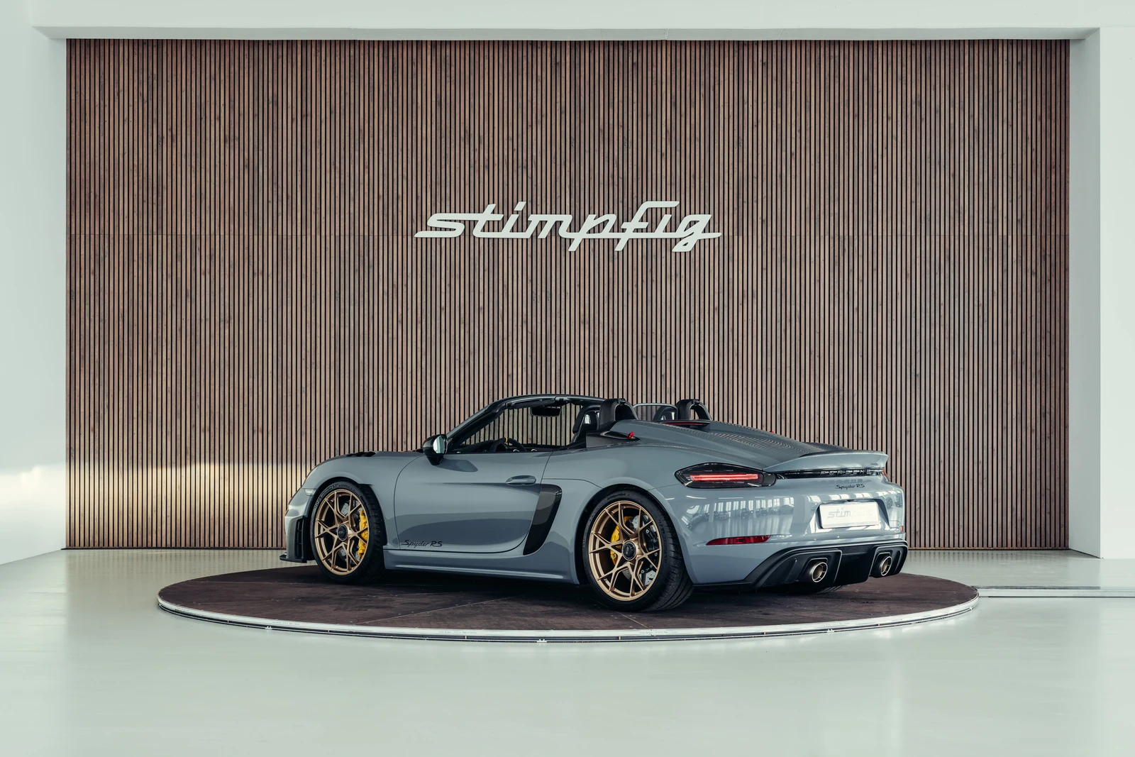 Porsche 718 Spyder RS, 3/10
