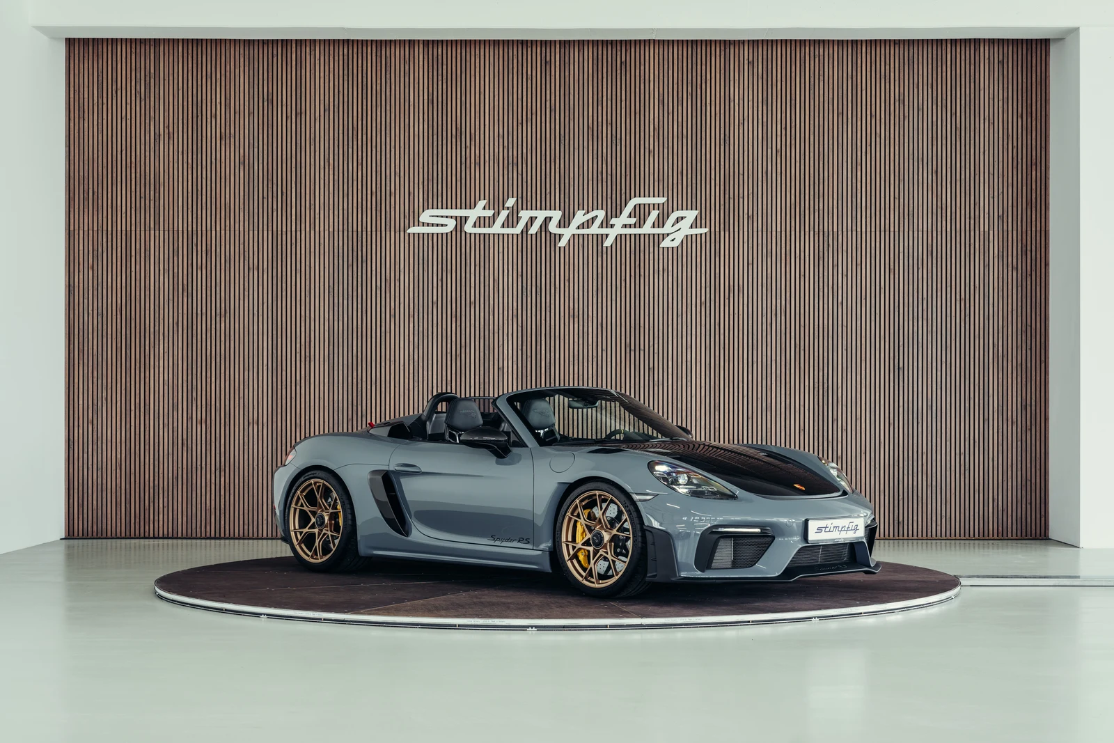 Porsche 718 Spyder RS, 7/10