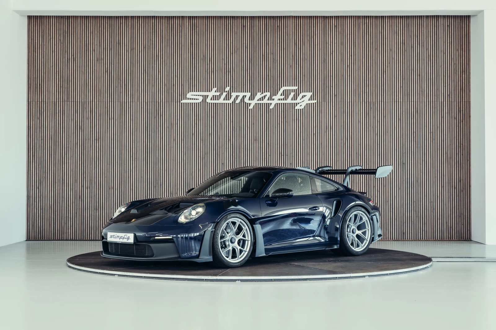 Porsche 911 (992.1) GT3 RS, full-car front three-quarter view.