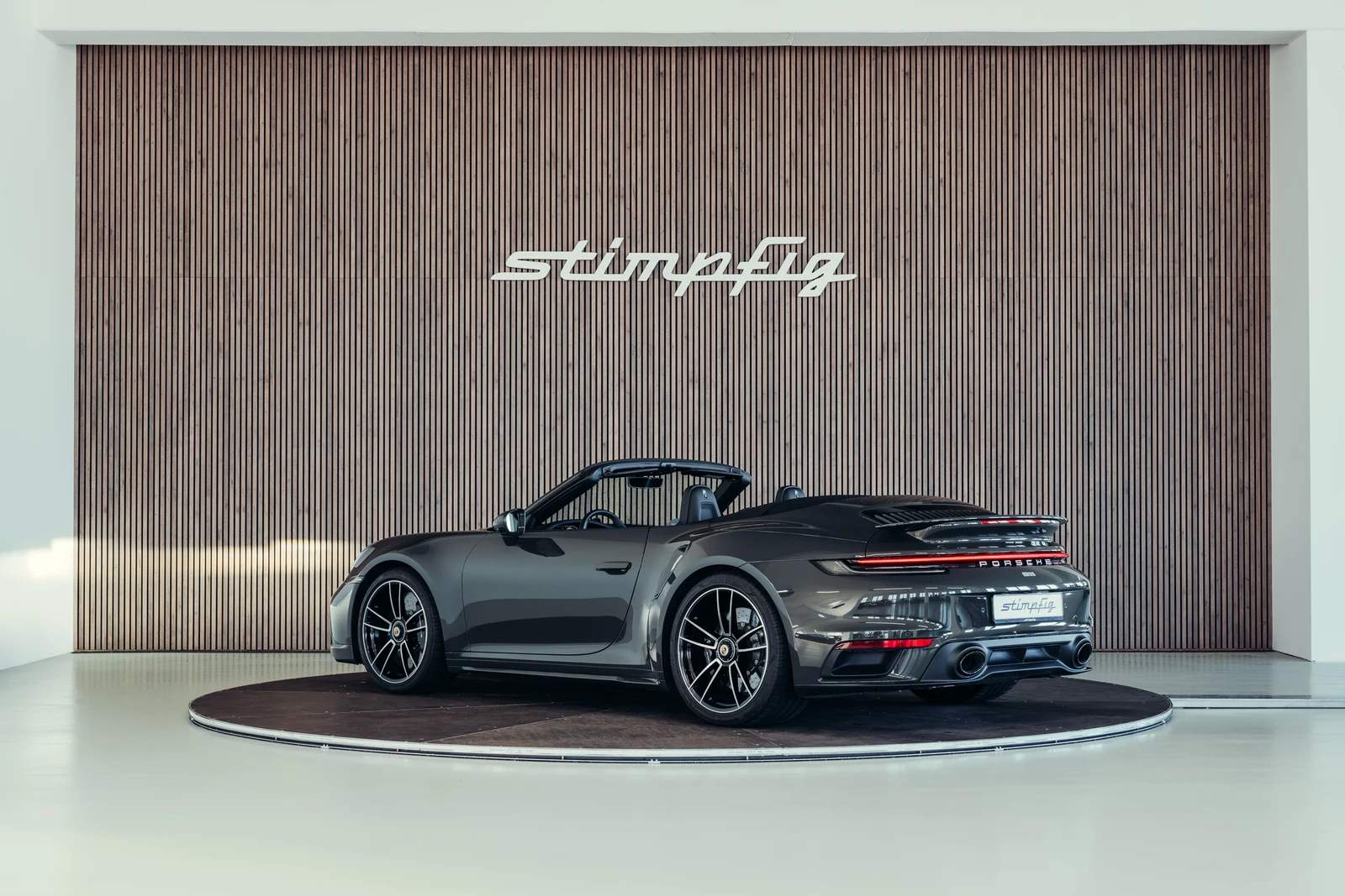 Porsche 911 (992.1) Turbo S Cabriolet, 3/10