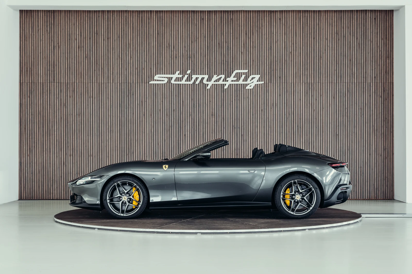 Ferrari Roma Spider, 2/10