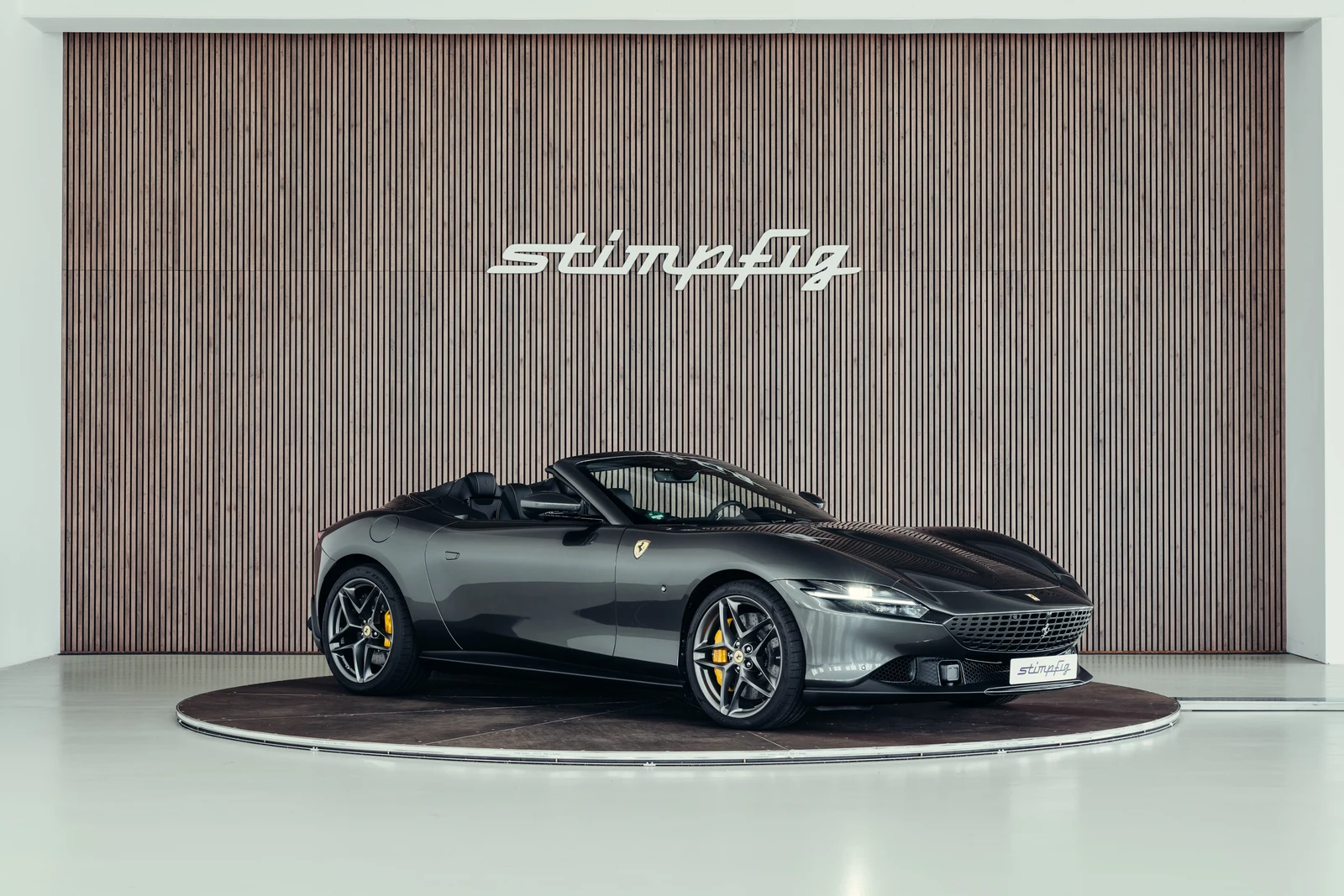 Ferrari Roma Spider, 7/10