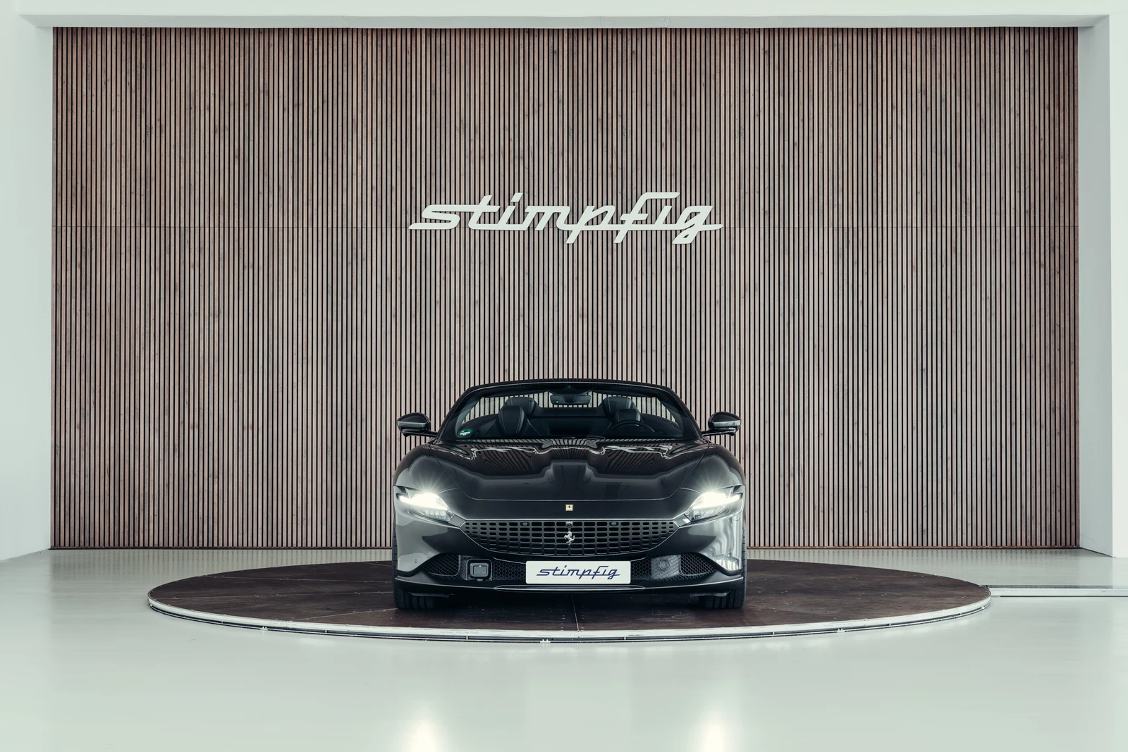 Ferrari Roma Spider, 8/10