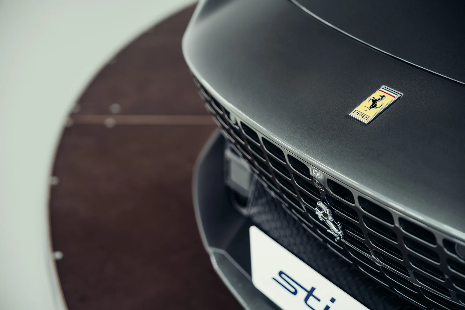 Ferrari Roma Spider, 9/10