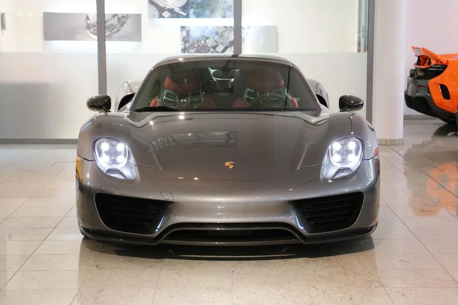 Porsche 918 Spyder, 2/10