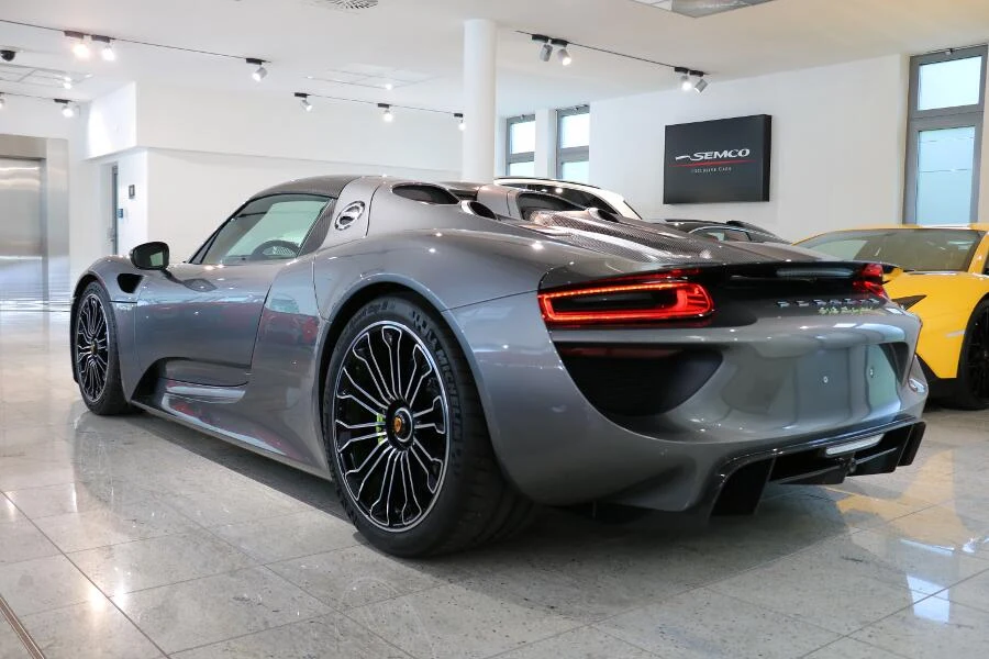 Porsche 918 Spyder, 3/10
