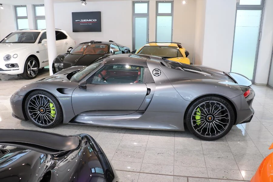 Porsche 918 Spyder, 4/10
