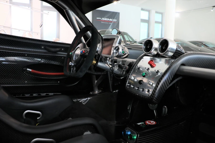 Pagani Zonda R, 7/10