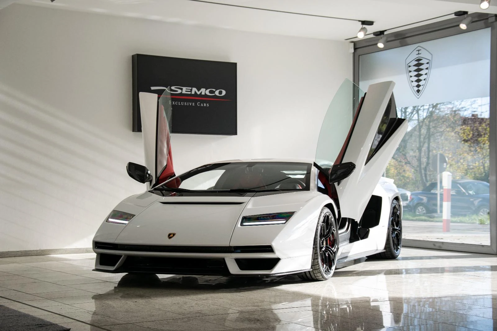 Lamborghini Countach LPI 800-4, full-car front three-quarter view.