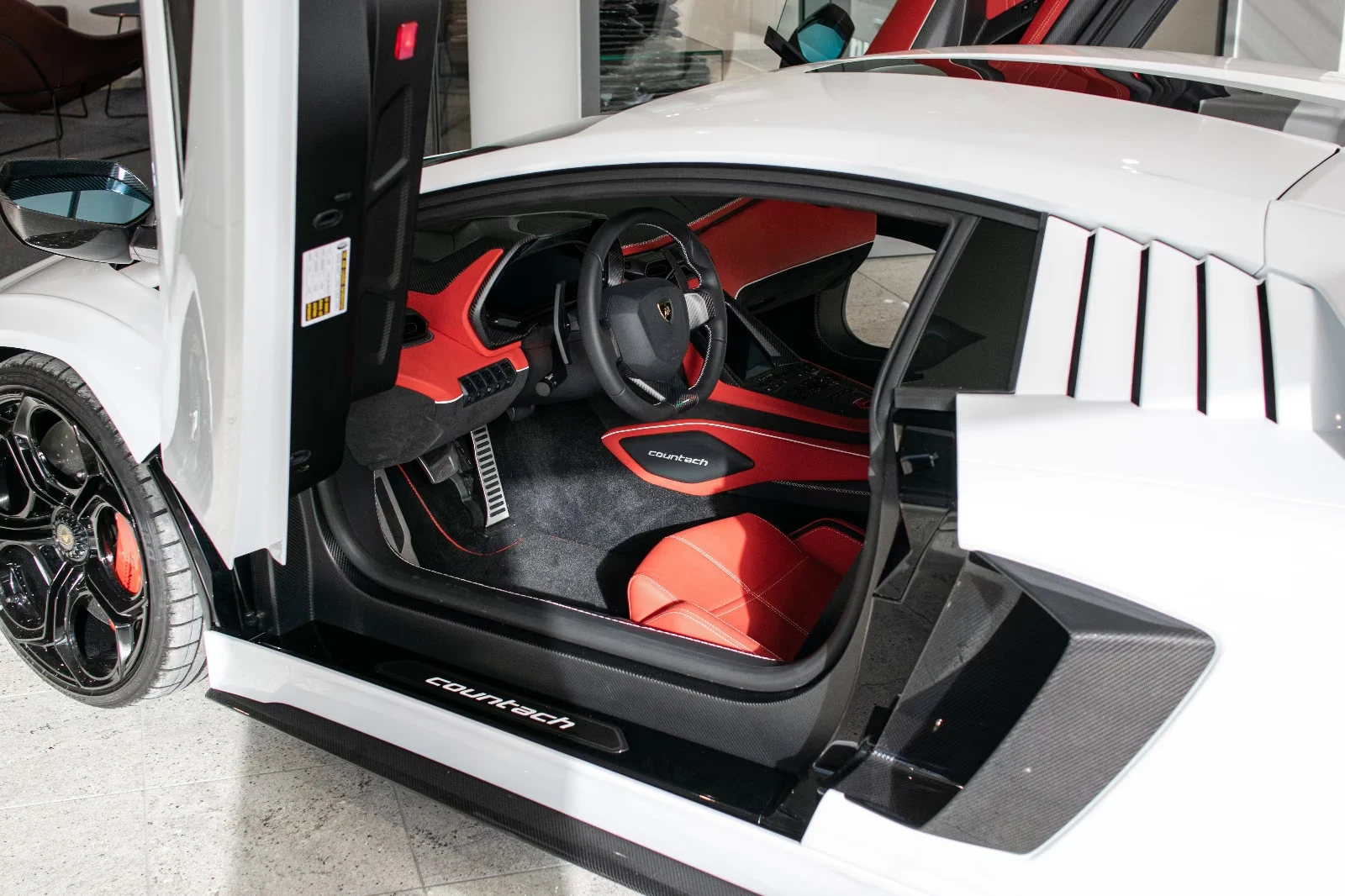 Lamborghini Countach LPI 800-4, 7/10