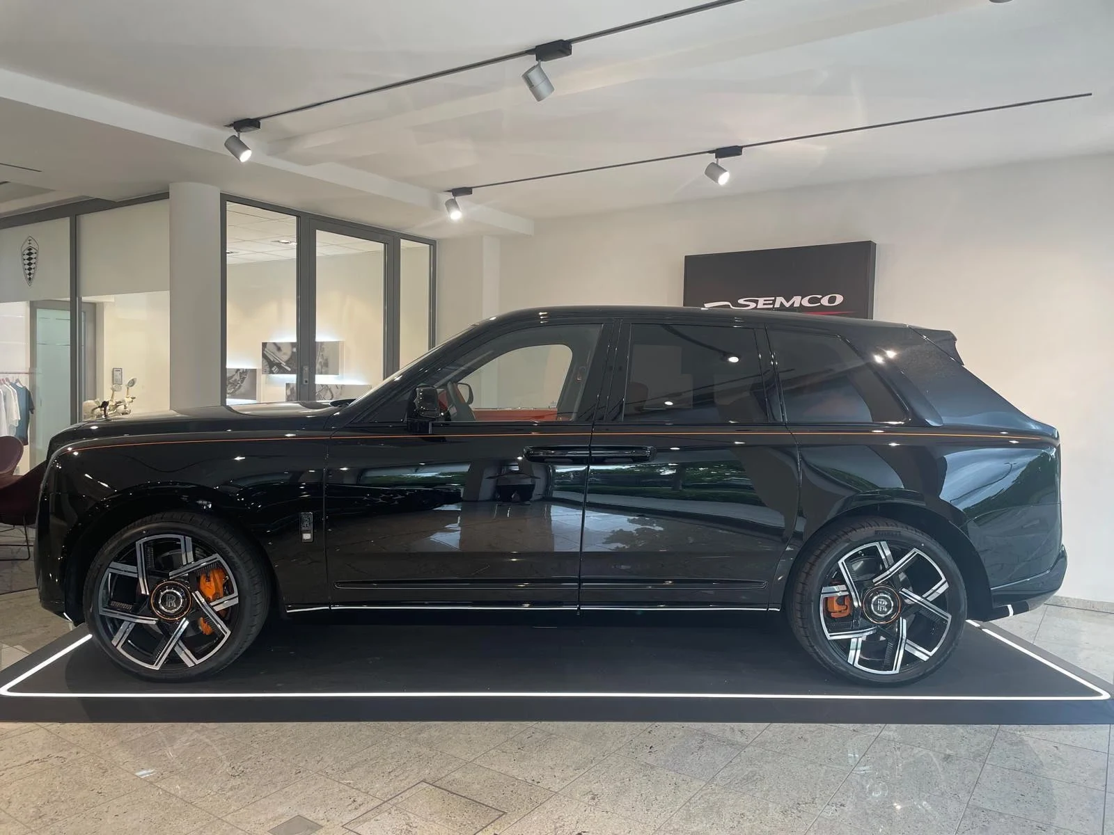 Rolls-Royce Cullinan Series II Black Badge, 2/10
