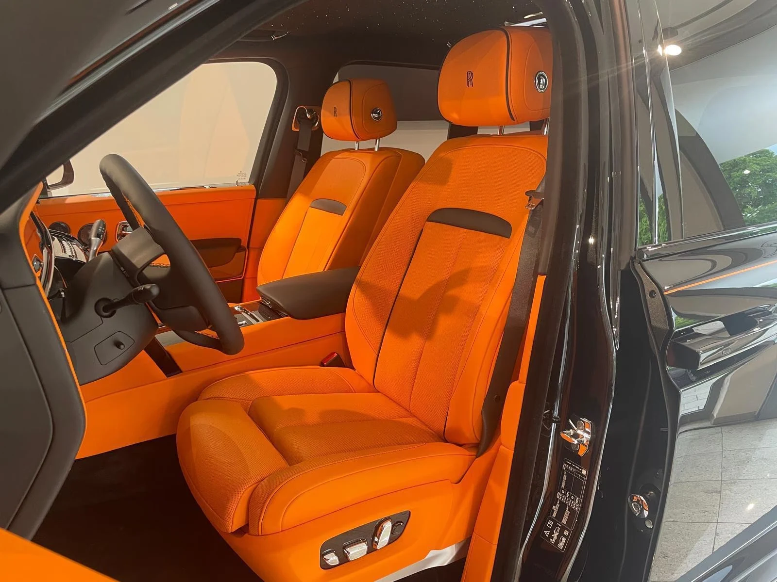 Rolls-Royce Cullinan Series II Black Badge, 6/10