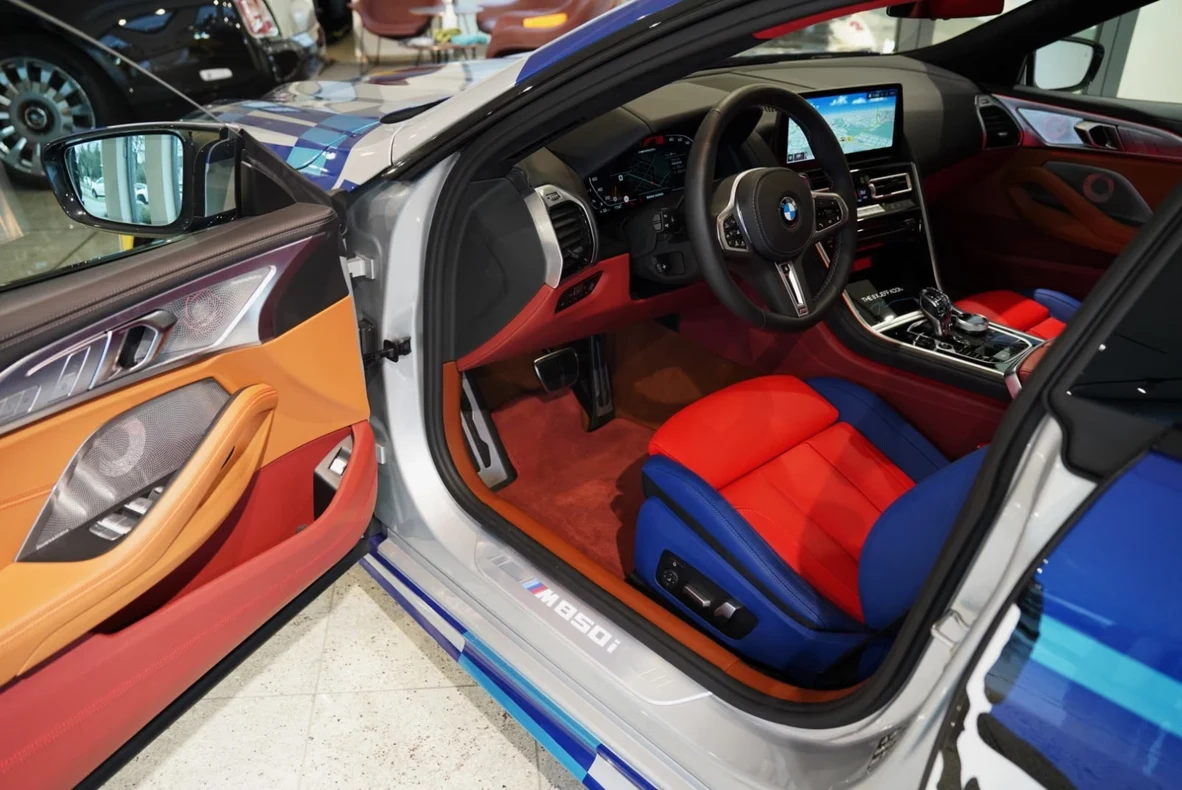 BMW M850i xDrive Gran Coupé THE 8 X JEFF KOONS, 9/10