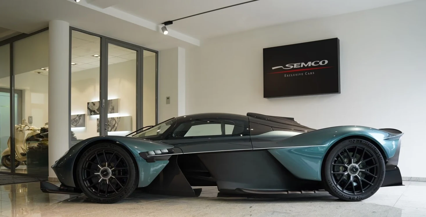 Aston Martin Valkyrie, 3/10