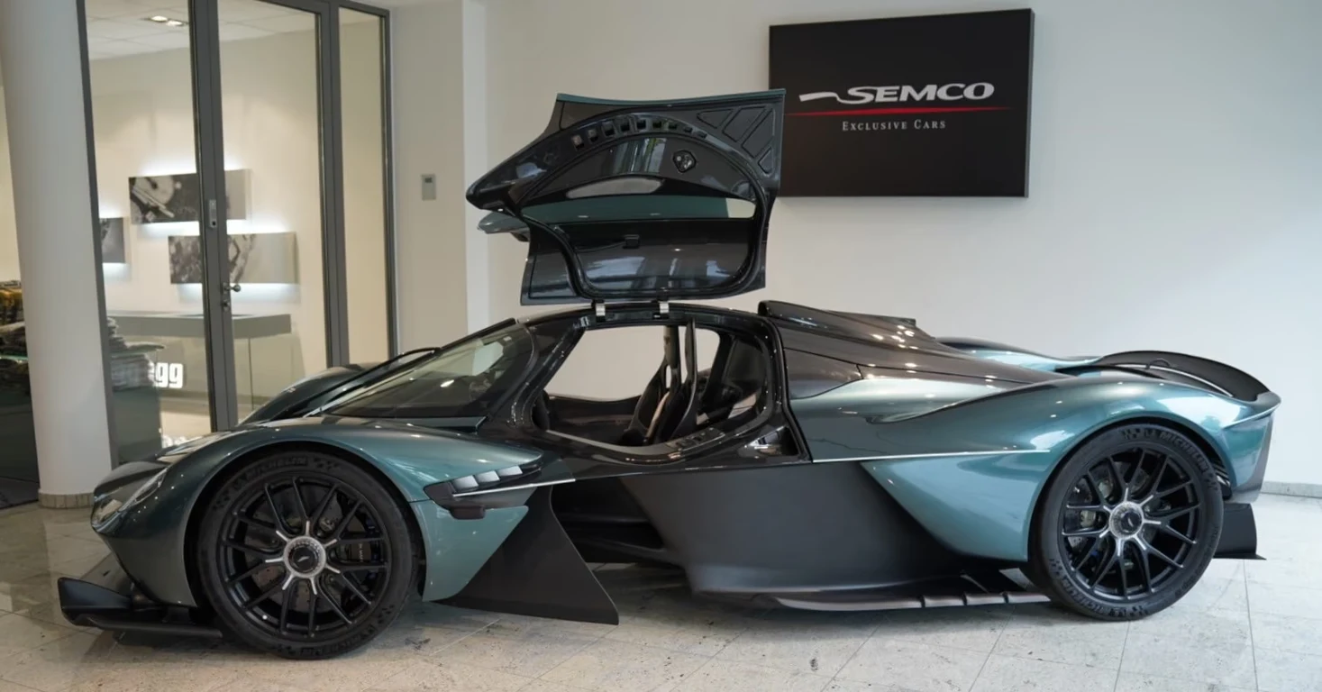 Aston Martin Valkyrie, 4/10